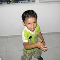 Esteban Arias Photo 4