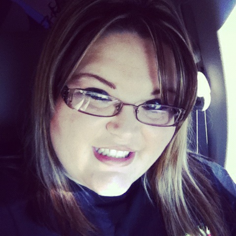 Amanda Dorris Photo 9