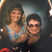 Michelle Pharis Photo 2