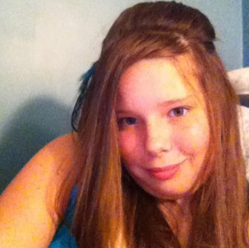 Maggie Albert Photo 14