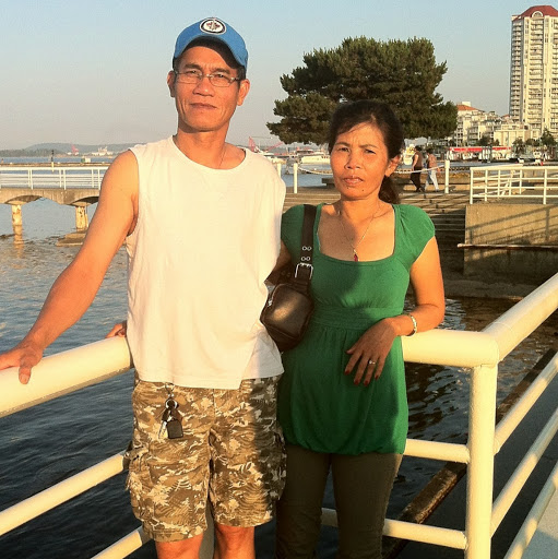 Tong Lee Photo 14
