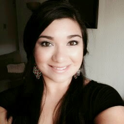 Lauren Salazar Photo 11