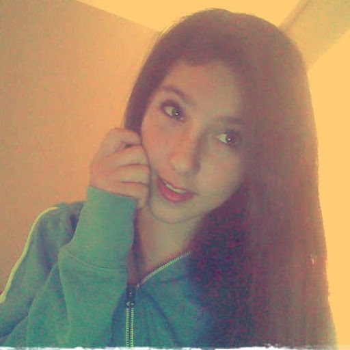Ariana Valencia Photo 9