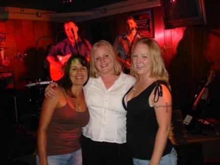 Kim Hawkes Photo 16