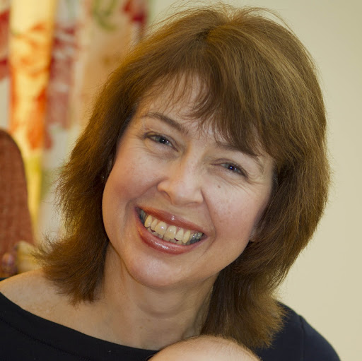 Helen Simms Photo 10