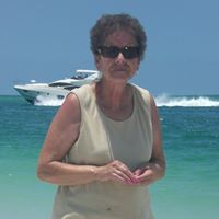 Faye Walters Photo 1