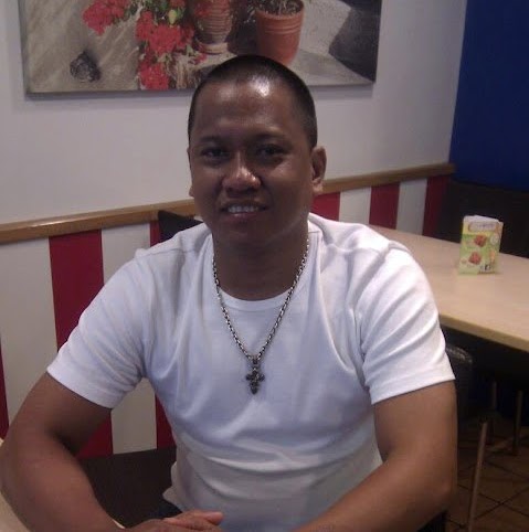 Julius Tolentino Photo 9