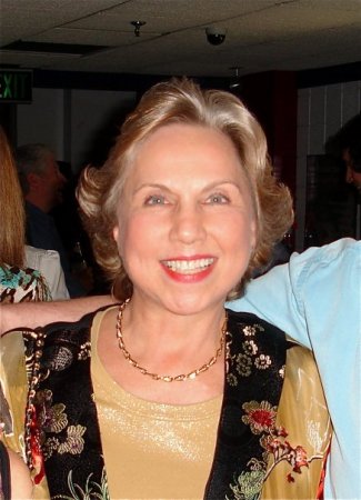 Diana Dodge Photo 14