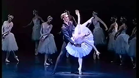 Lisa Cullum Photo 24