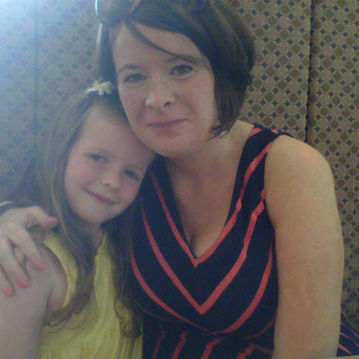 Louise Wilkinson Photo 16