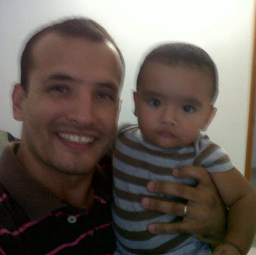 Alexander Meneses Photo 10