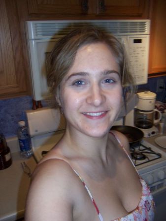 April Andrews Photo 17