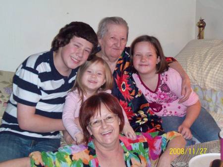 Shirley Arnett Photo 9