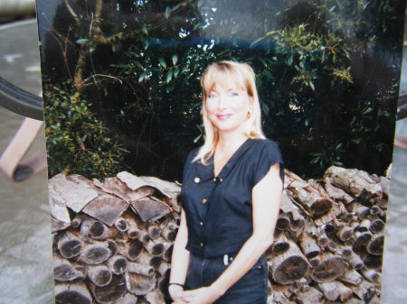 Suzanne Lamont Photo 3