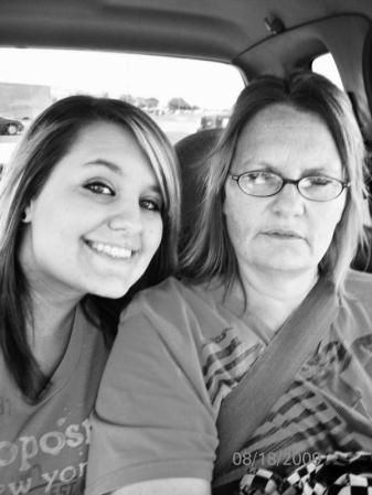 Kimberly Earl Photo 17