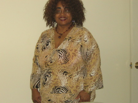 Shirley Queen Photo 12