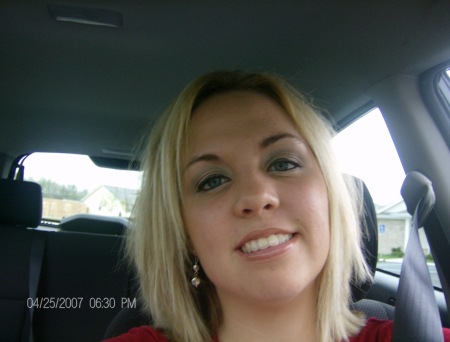 Angela Weddle Photo 11