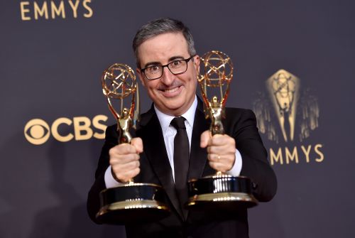 John Oliver Photo 42