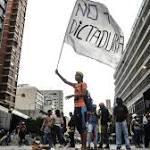 Andres Velasquez Photo 53
